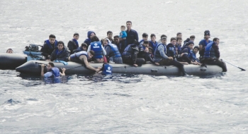 Guarda costeira grega resgata 177 refugiados no mar em 24 horas